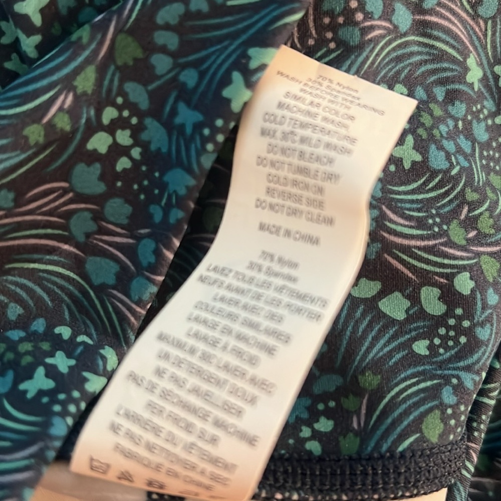 Zyia Active - two pairs Light N Tight leggings in great condition! Size 6-8 - Picture 8 of 8